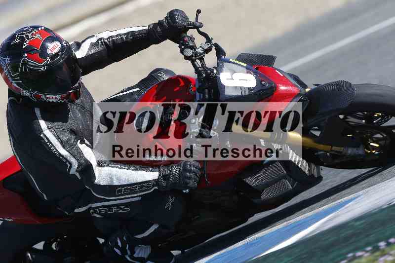 /Archiv-2024/02 29.01.-02.02.2024 Moto Center Thun Jerez/Gruppe gruen-green/6